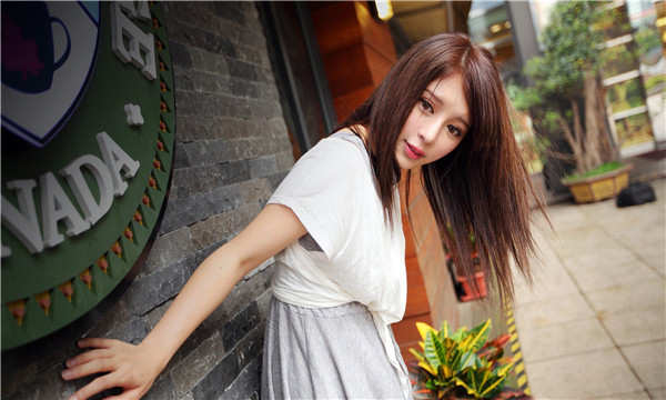 奉贤想找一个女性生孩子给报酬-｛找个女人生孩子多少钱｝